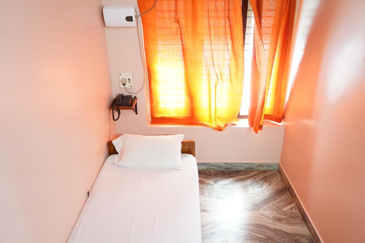 Sangeetha Tourist Home トリバンドラム エクステリア 写真
